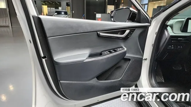 Kia EV6 2023 — фото 14
