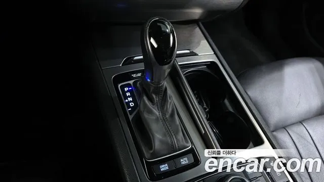Hyundai Genesis 2016 — фото 12
