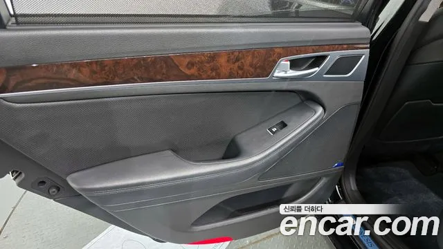 Hyundai Genesis 2016 — фото 15