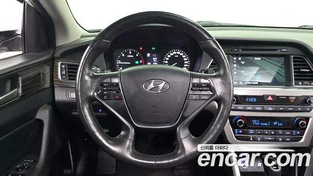 Hyundai Sonata 2016 — фото 12