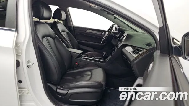 Hyundai Sonata 2017 — фото 11