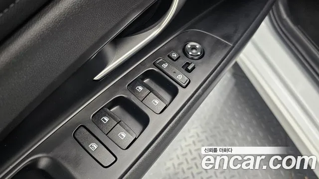Hyundai AVANTE 2023 — фото 16