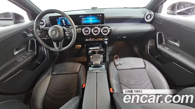 Mercedes-Benz A-Class 2020 — фото 7