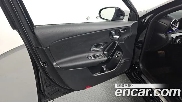 Mercedes-Benz A-Class 2020 — фото 18