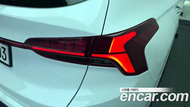 Hyundai Santafe 2023 — фото 9