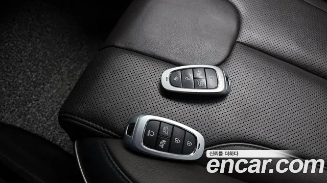 Hyundai Santafe 2023 — фото 16