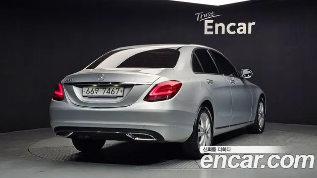 Mercedes-Benz C-Class 2019 — фото 2