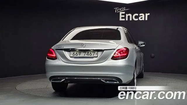 Mercedes-Benz C-Class 2019 — фото 4