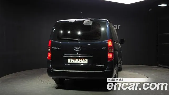 Hyundai Starex 2019 — фото 4