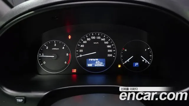 Hyundai Starex 2019 — фото 11