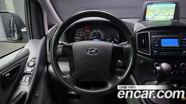 Hyundai Starex 2019 — фото 19