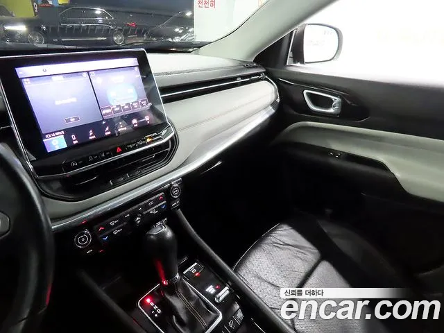 Jeep Compass 2022 — фото 17