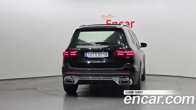 Mercedes-Benz GLB-Class 2025 — фото 4