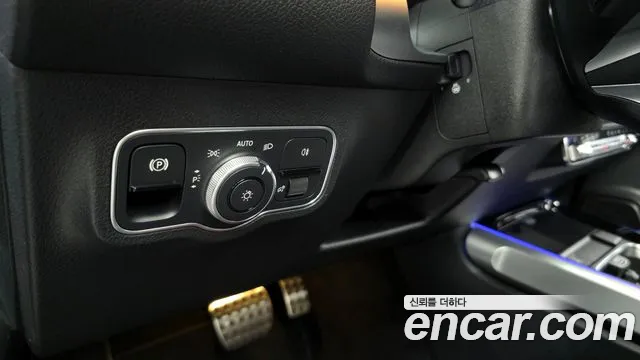 Mercedes-Benz GLB-Class 2025 — фото 14