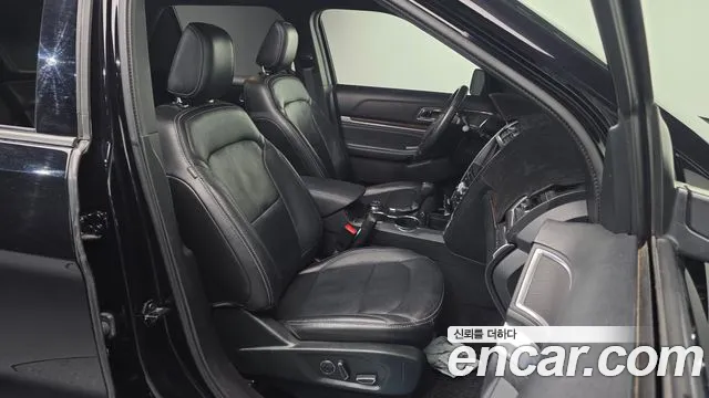 Ford Explorer 2018 — фото 16