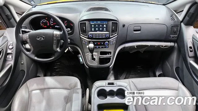 Hyundai Starex 2021 — фото 10