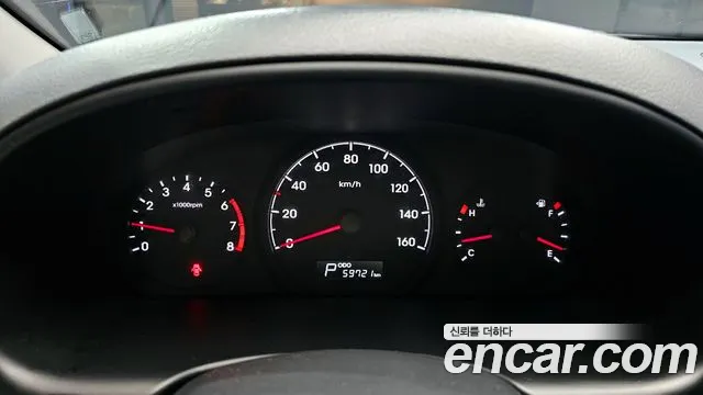 Hyundai Starex 2021 — фото 11