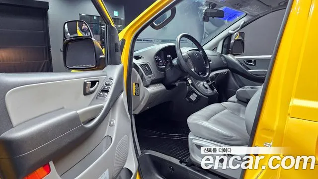 Hyundai Starex 2021 — фото 13