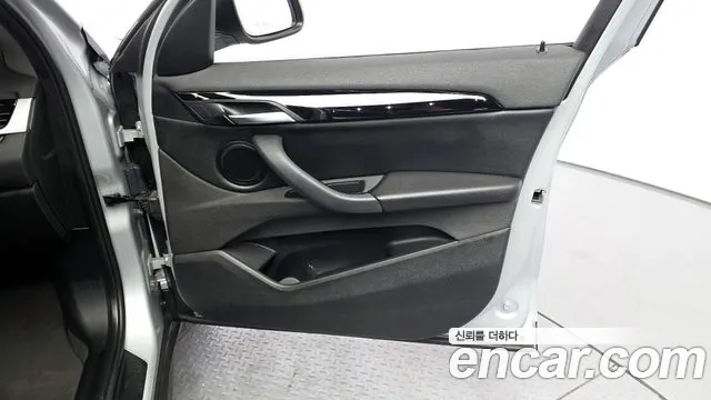 BMW X1 2017 — фото 15