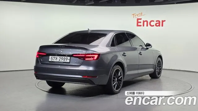 Audi A4 2018 — фото 2