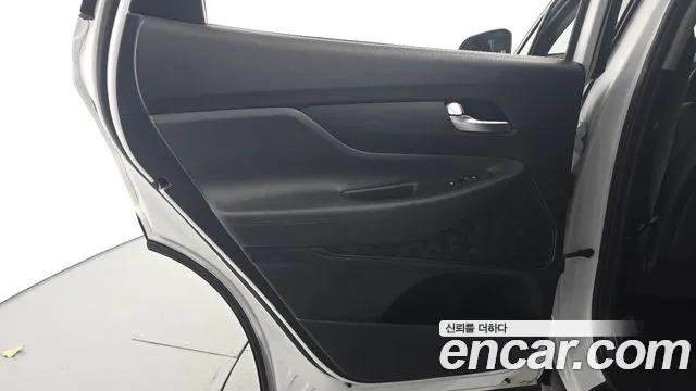 Hyundai Santafe 2019 — фото 15
