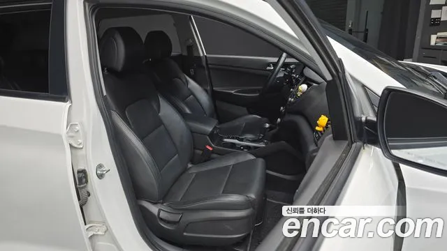 Hyundai Tucson 2018 — фото 12