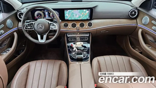 Mercedes-Benz E-Class 2019 — фото 10
