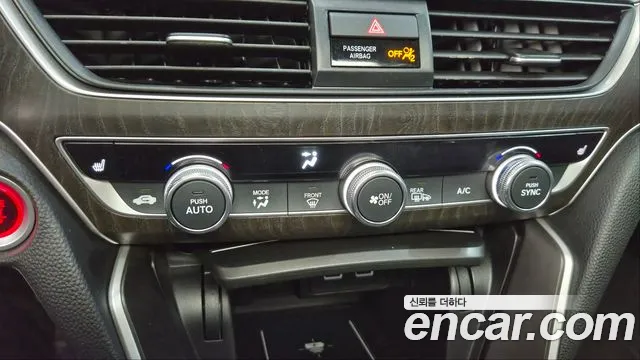 Honda Accord 2022 — фото 13