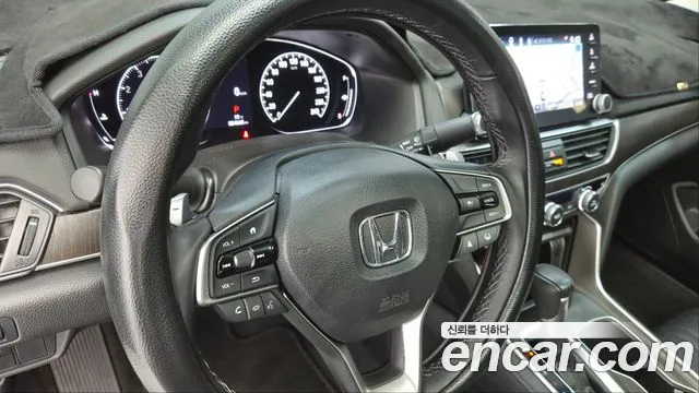 Honda Accord 2022 — фото 14