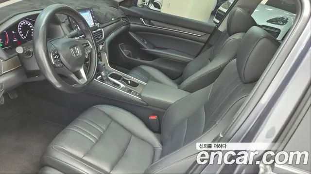 Honda Accord 2022 — фото 15