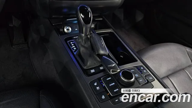 Hyundai Genesis 2016 — фото 12