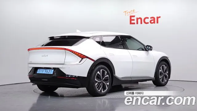 Kia EV6 2022 — фото 2