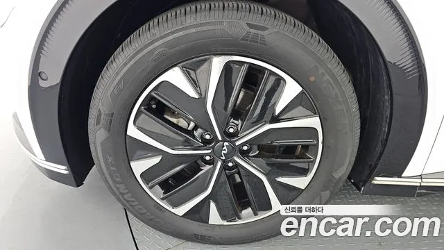 Kia EV6 2022 — фото 5