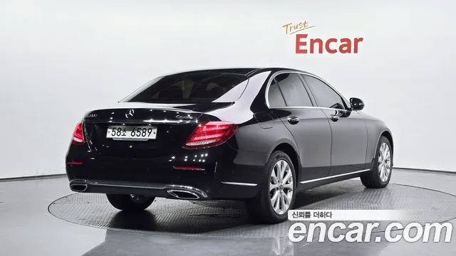 Mercedes-Benz E-Class 2019 — фото 1