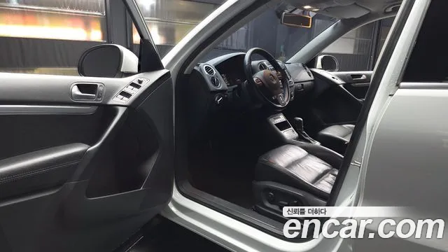 Volkswagen Tiguan 2015 — фото 10