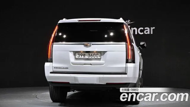 Cadillac Escalade 2018 — фото 4