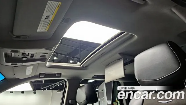 Cadillac Escalade 2018 — фото 17