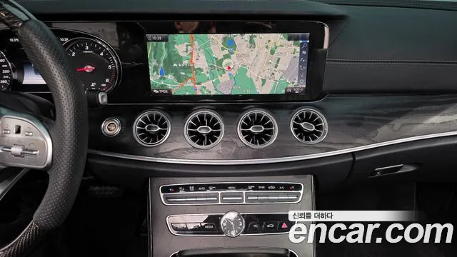 Mercedes-Benz E-Class 2018 — фото 14