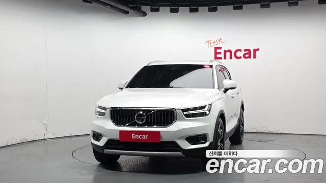 Volvo XC40 2021 — фото 3