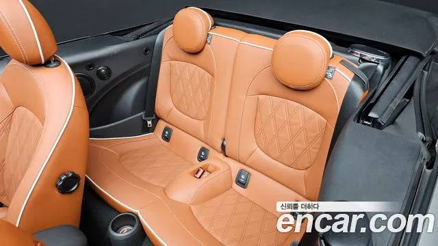 Mini Cooper Convertible 2024 — фото 16