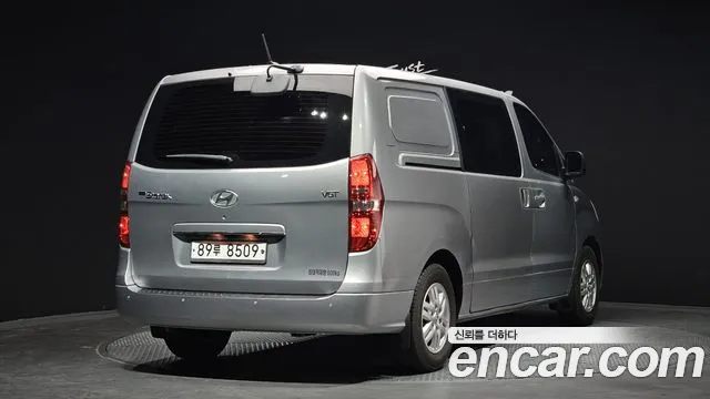Hyundai Starex 2016 — фото 2