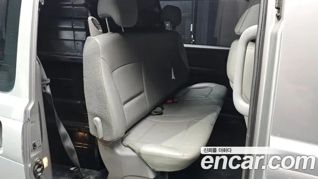 Hyundai Starex 2016 — фото 11