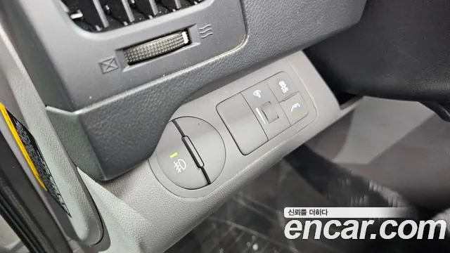 Hyundai Starex 2016 — фото 16