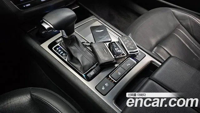 Hyundai Genesis 2014 — фото 12
