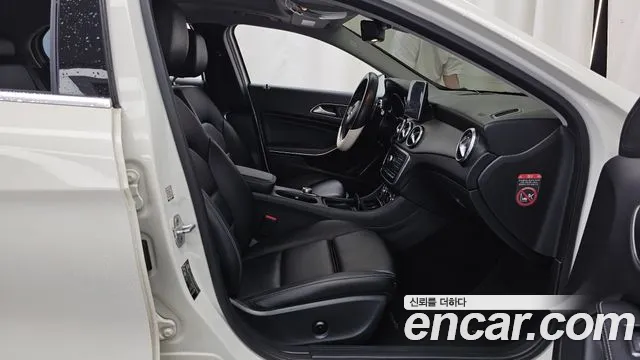 Mercedes-Benz GLA-Class 2016 — фото 11