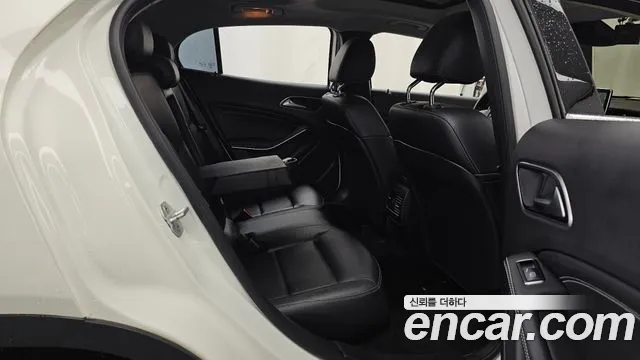 Mercedes-Benz GLA-Class 2016 — фото 12