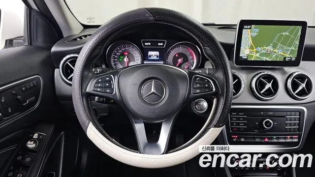 Mercedes-Benz GLA-Class 2016 — фото 13