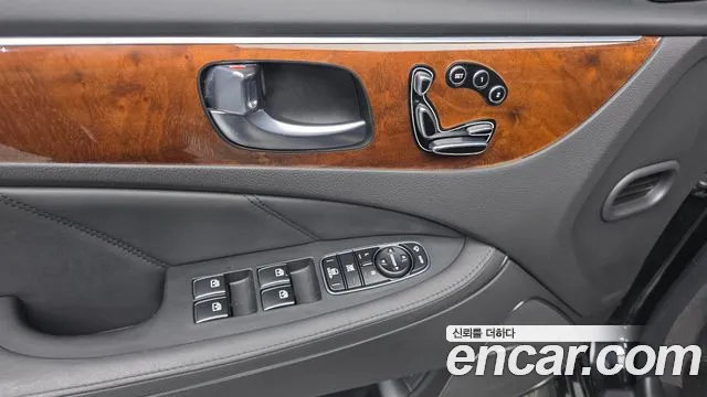 Hyundai Equus 2013 — фото 11