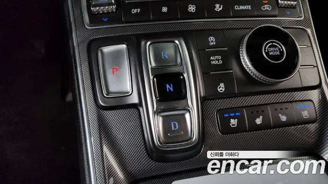 Hyundai Santafe 2022 — фото 12