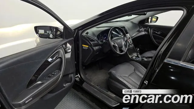 Hyundai Grandeur 2015 — фото 13